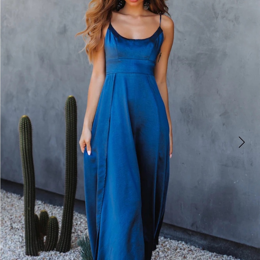 Elegant Blue Sleeveless Dress